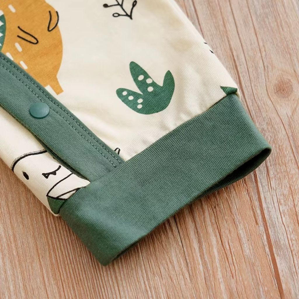 Grenouillère bébé dinosaure pour l’hiver, douce et agréable à porter