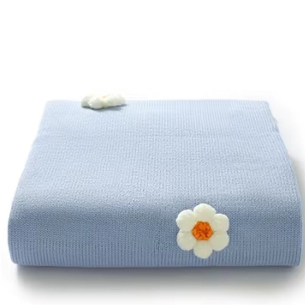 Couverture bebe tricot bleu avec fleurs – Ultra douce et respirante - Spot Bébé