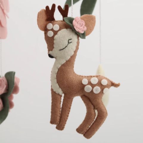 Mobile Bebe bois - Design nature et poétique en feutrine douce - Spot Bébé