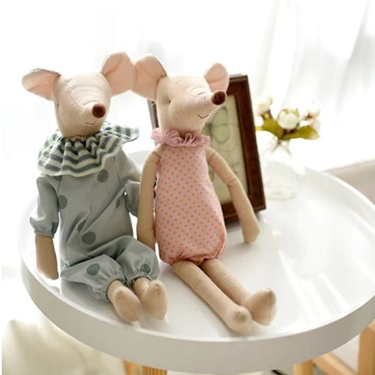 Peluche souris en coton vert pastel, idéale pour câlins et réconfort