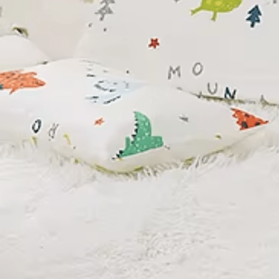 Oreiller bebe coton motif dinosaure assorti au tour de lit – doux et respirant