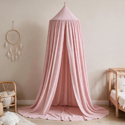 Ciel de lit bébé dôme suspendu rose de 2,70 m de haut dans une chambre d'enfant