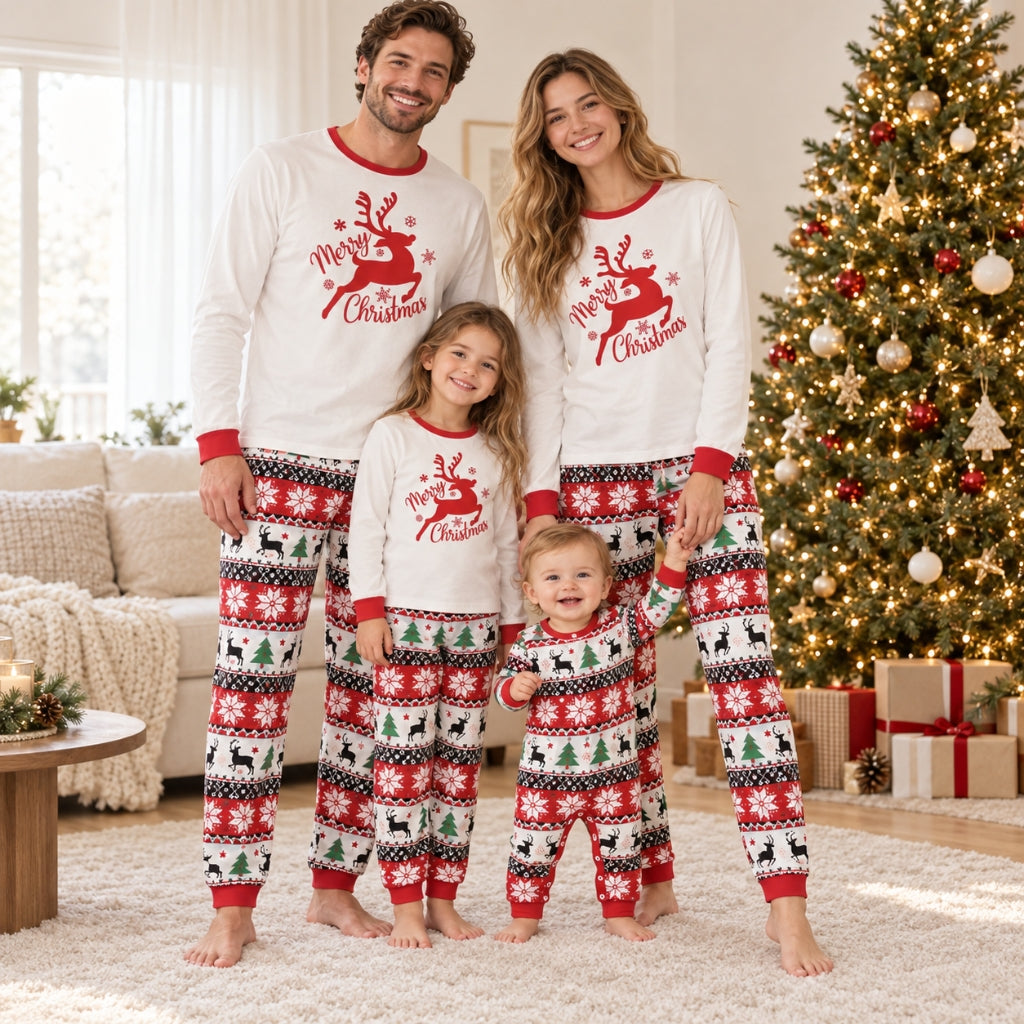 Famille en pyjama de Noël blanc et rouge au renne rouge Merry Christmas