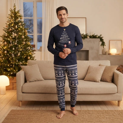 Papa en pyjama de Noël bleu marine sapin et pantalon nordique ours polaires