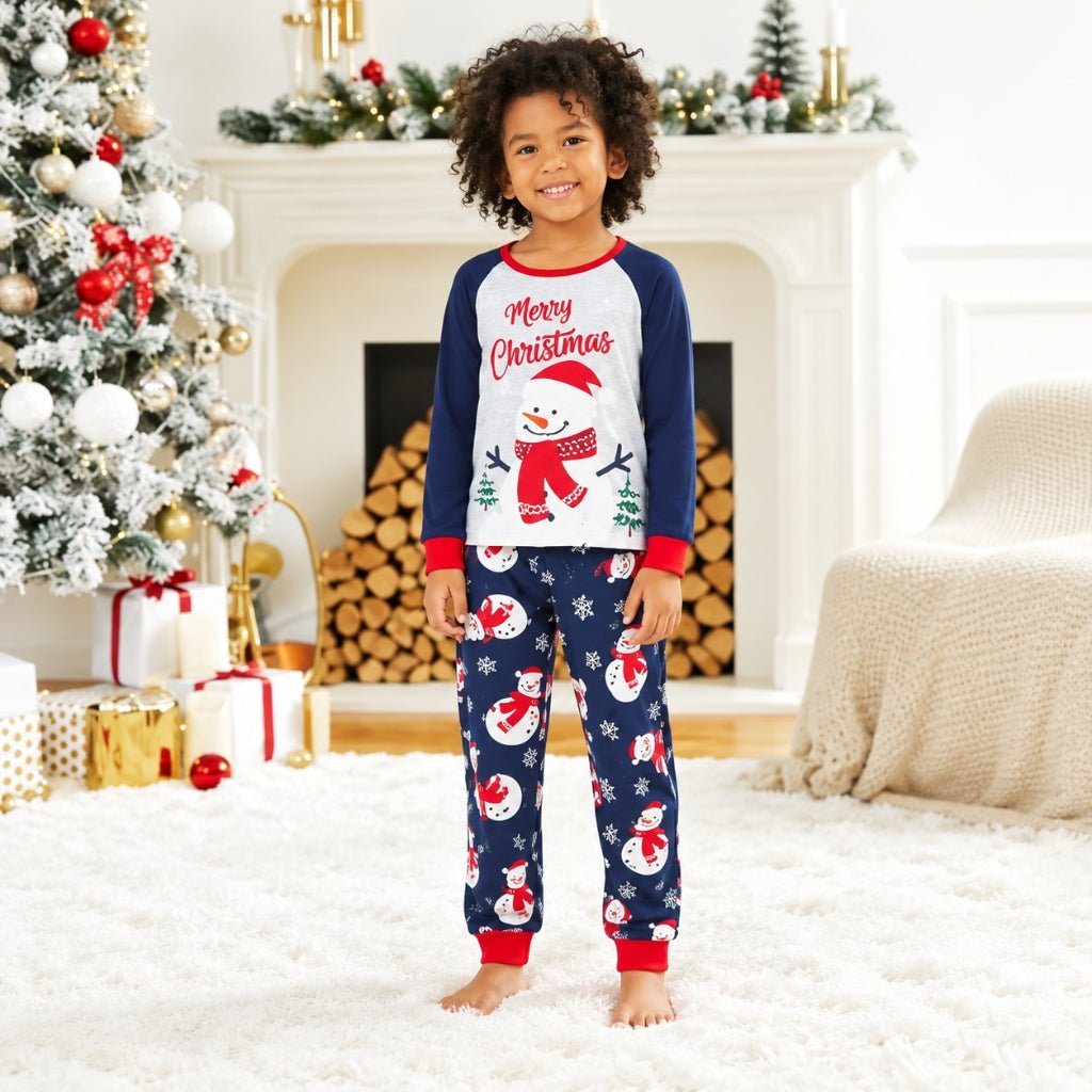 Garçon en pyjama de Noël enfant bonhomme de neige, haut gris et manches bleu marine
