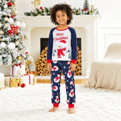 Garçon en pyjama de Noël enfant bonhomme de neige, haut gris et manches bleu marine