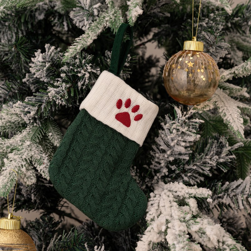Chaussette de Noël brodée d'une patte pour le chien