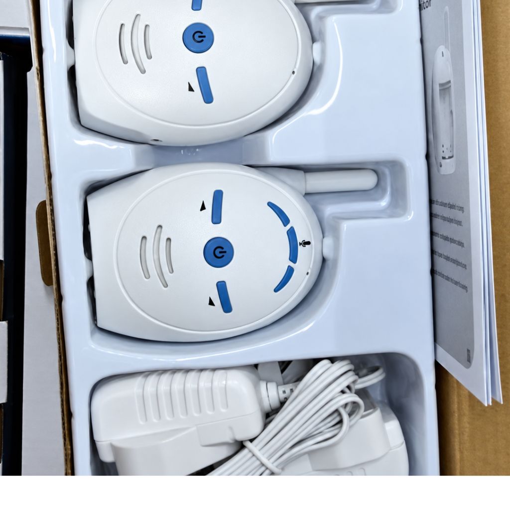 Contenu du coffret du babyphone audio : deux unités, adaptateurs secteur et notice