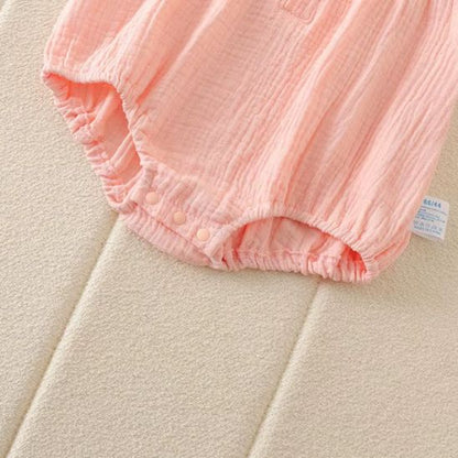 Barboteuse bébé fille gaze coton fraise détail pressions entrejambe