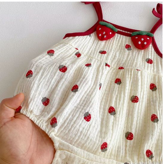 Barboteuse bloomer bébé fille gaze coton fraise détail appliqués fraises 3D
