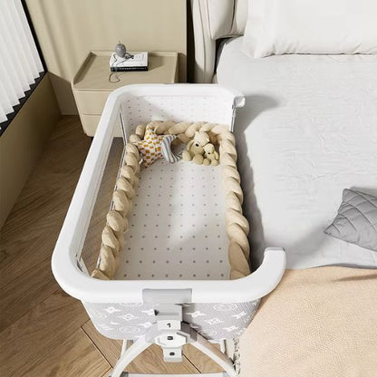 Berceau bébé sur roulettes gris élégant avec panier de rangement pratique et structure stable – Spot Bébé