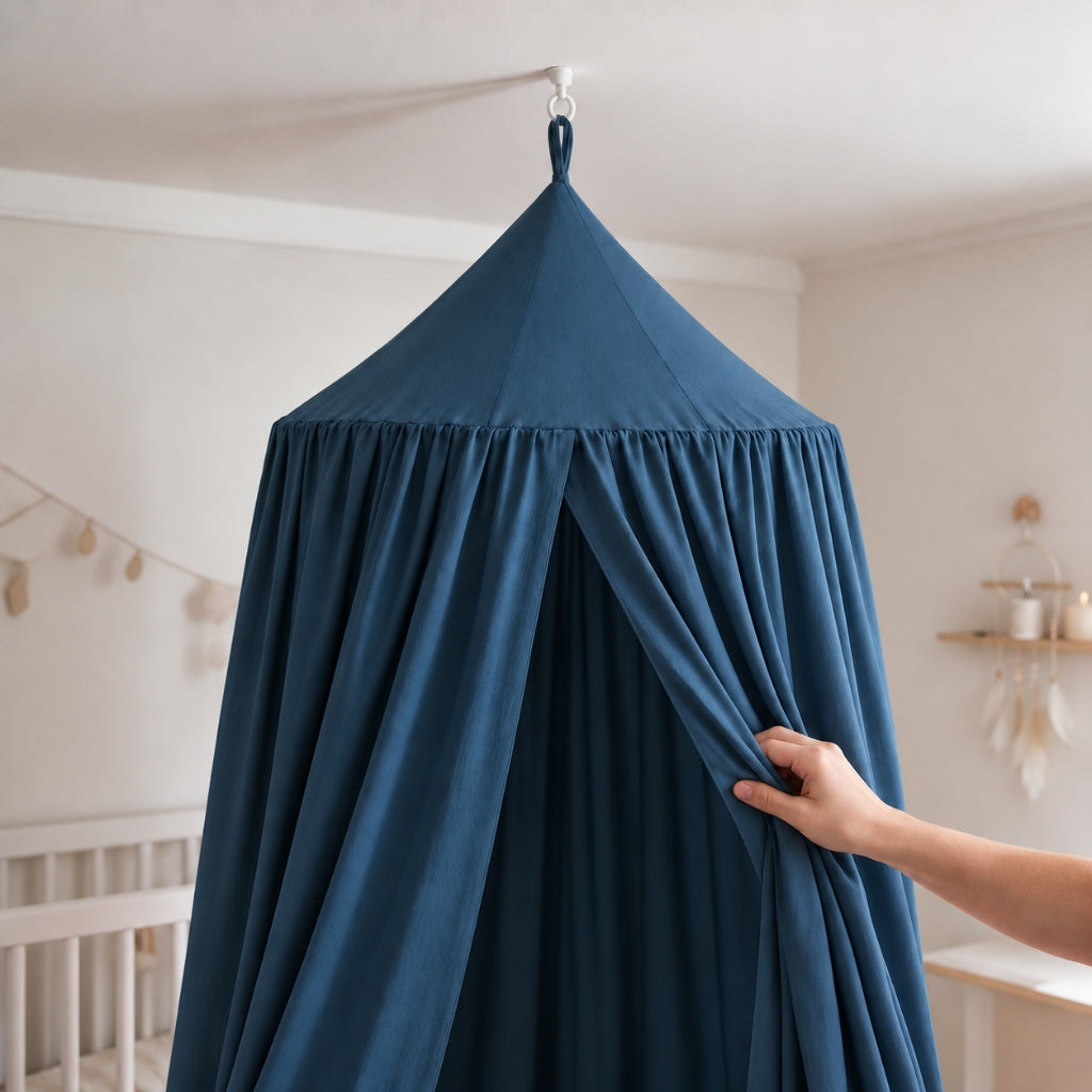 Dôme du ciel de lit pour bébé suspendu à un crochet de plafond