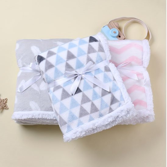 Couverture bébé en polaire douce motif géométrique moderne