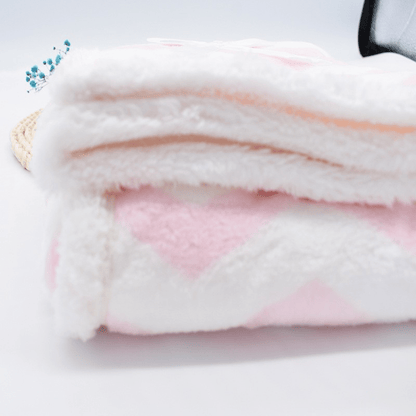 Couverture bébé épaisse et moelleuse motif chevron rose