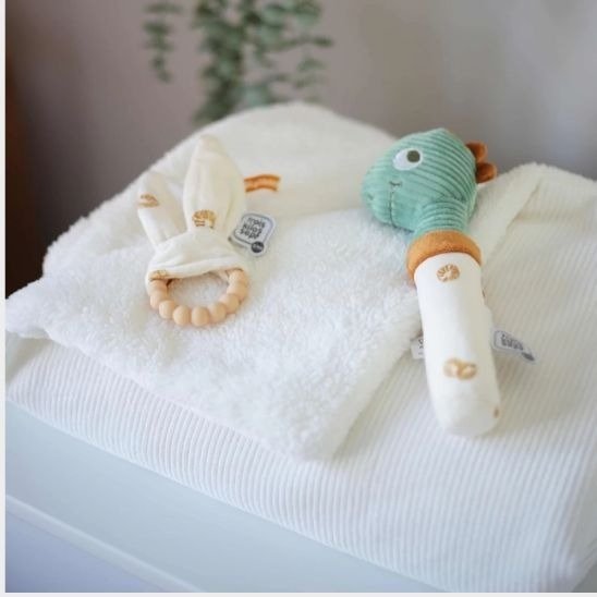 Couverture bebe hiver – detail texture sherpa velours, toucher doudou