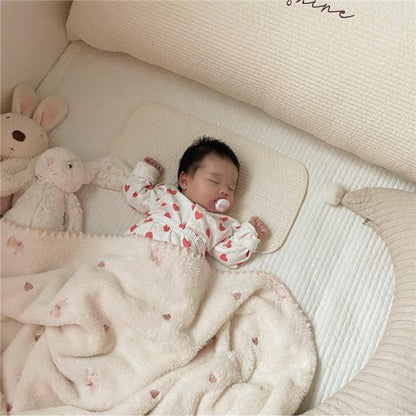 Couverture enfant en sherpa douceur cocon pour sieste bebe