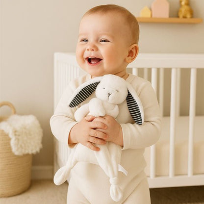 Idée cadeau naissance doudou bébé lapin câlin blanc