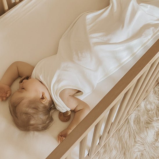 Gigoteuse bébé blanche douce et respirante – confort nuit sécurisée