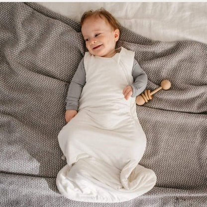 Gigoteuse blanche TOG 1.0 en bambou – idéale pour le sommeil de bébé