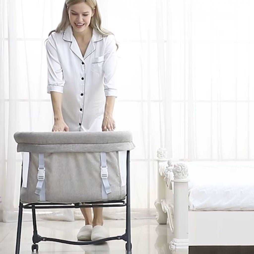 Lit cododo unisexe utilisé comme berceau bébé dans une chambre moderne