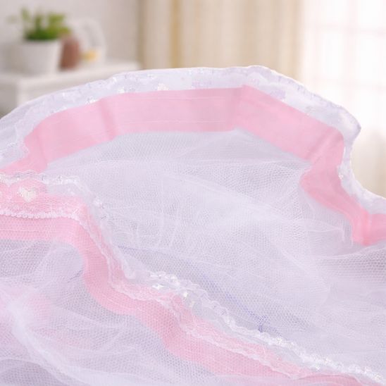 Lit moustiquaire bebe Spot Céleste détail ouverture unique accès bébé dentelle rose