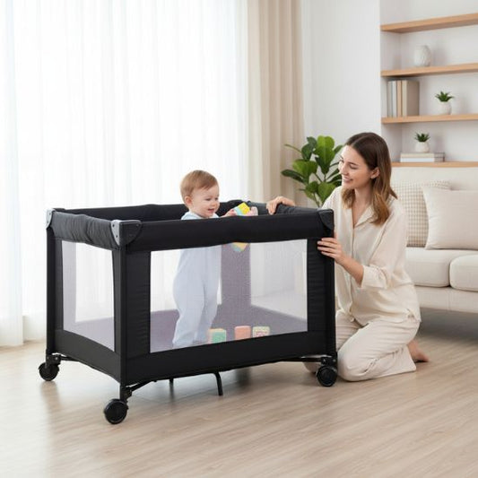 Lit parapluie bébé pliable et sécurisé vue intérieure du couchage