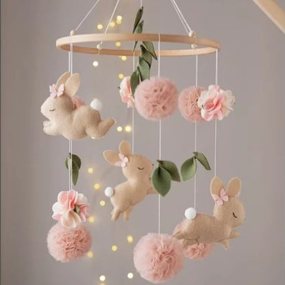 Mobile bébé Lapin fille | décoration Florale en feutrine avec lapins et fleurs délicates