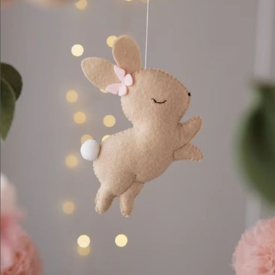 Mobile bébé Lapin fille | décoration Florale pour chambre bébé fille rose et beige