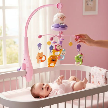 Mobile bébé lumineux et musical mouton rose main qui installe bébé allongé berceau blanc