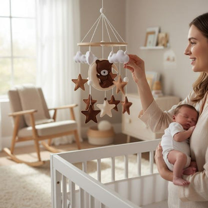 Mobile bébé ours au style scandinave naturel