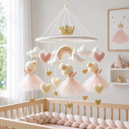 Mobile lit bébé Princesse suspendu au-dessus d’un berceau avec tresse rose