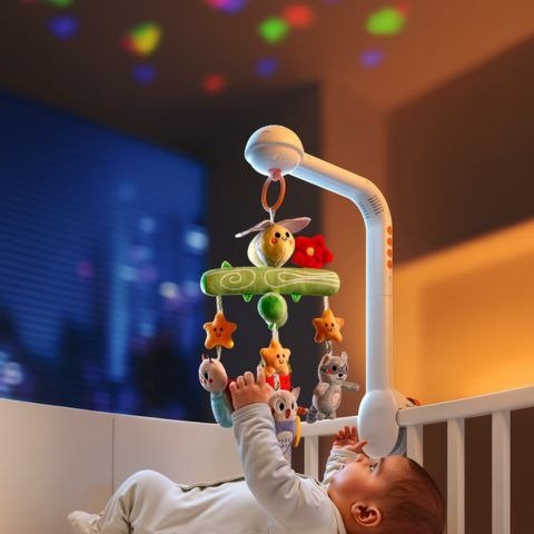 mobile musical pour bébé avec projection lumineuse étoilée colorée