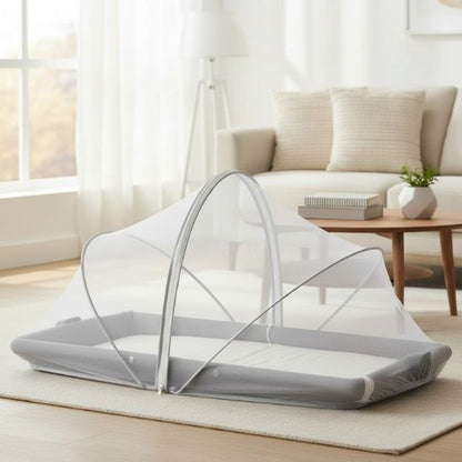 Moustiquaire pour bebe pop-up respirante utilisée sur tapis d’éveil en intérieur