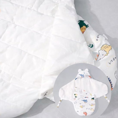 Détail intérieur matelassé blanc nid d ange cosy emmaillotage papillon
