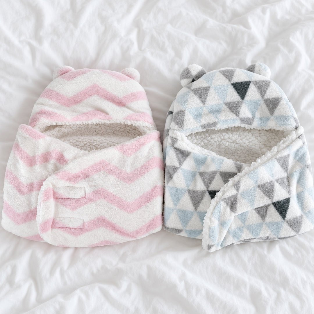 Deux nids d'ange polaires, vagues roses et triangles bleus