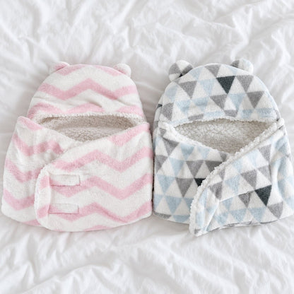 Deux nids d'ange polaires, vagues roses et triangles bleus