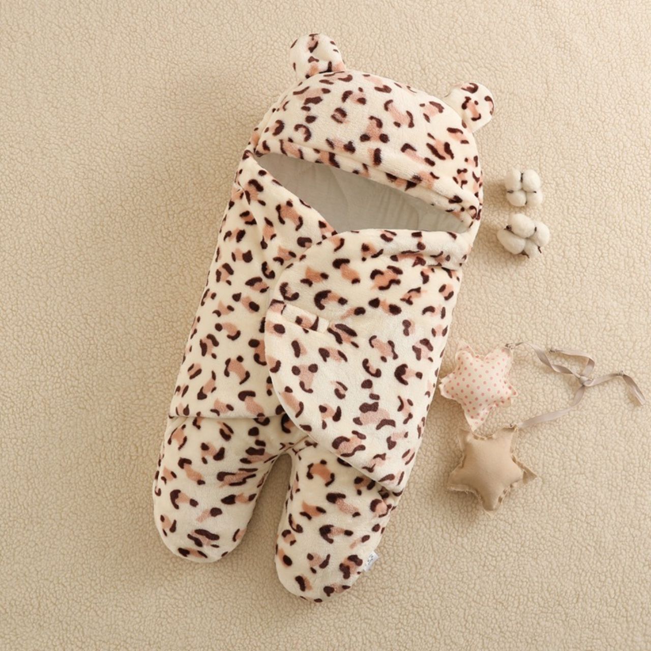 Nid d'ange bébé protection et confort apaisant

