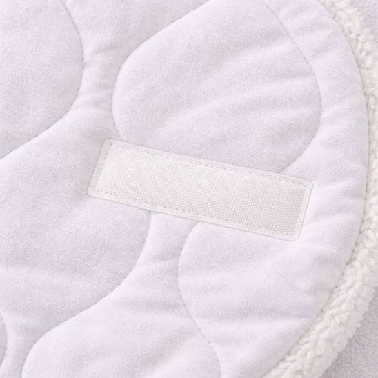 Détail intérieur matelassé et velcro nid d'ange bébé sherpa