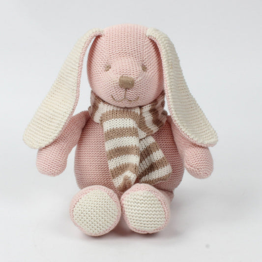 Peluche au tricot lapin rose en coton avec son écharpe rayée