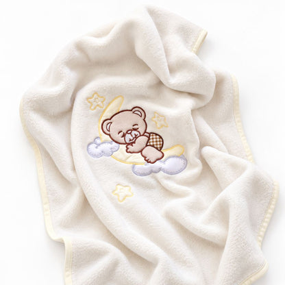 Petite couverture bébé écrue drapée, motif ourson et lune brodé