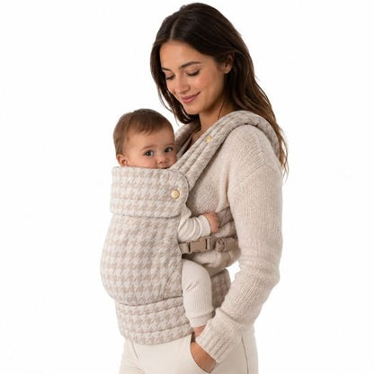 porte bébé pied de poule mère bébé vue profil fond blanc