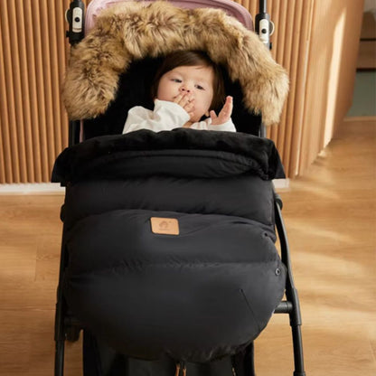 Poussette chancelière noire confortable et sécurisée pour bébé