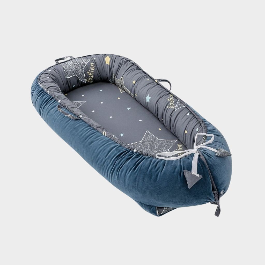 Réducteur de lit bébé Cocon Maternel en tissu respirant hypoallergénique