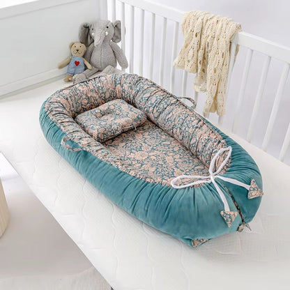 Réducteur de lit bébé réversible motif floral