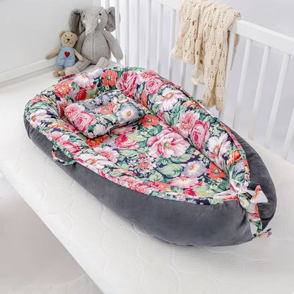 Réducteur de lit bébé confortable avec imprimé floral