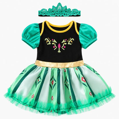 Robe princesse verte bébé vue de dos dans un jardin