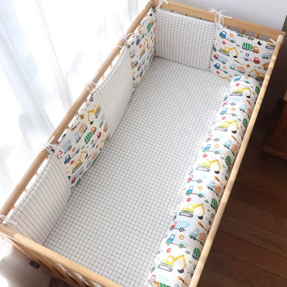 Tour de lit bébé garçon ensemble 6 ou 7 pièces installé dans un lit bébé