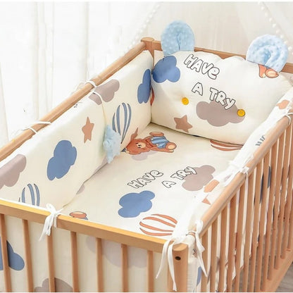 Tour de lit bébé – Nuages & Ourson – Kit 5 pièces doux et sécuritaire - Spot Bébé