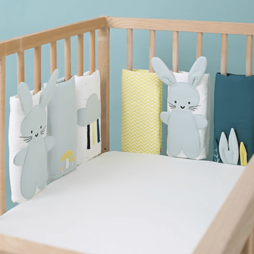 Tour de lit - Lapin vert jaune bleu - Spot Bébé