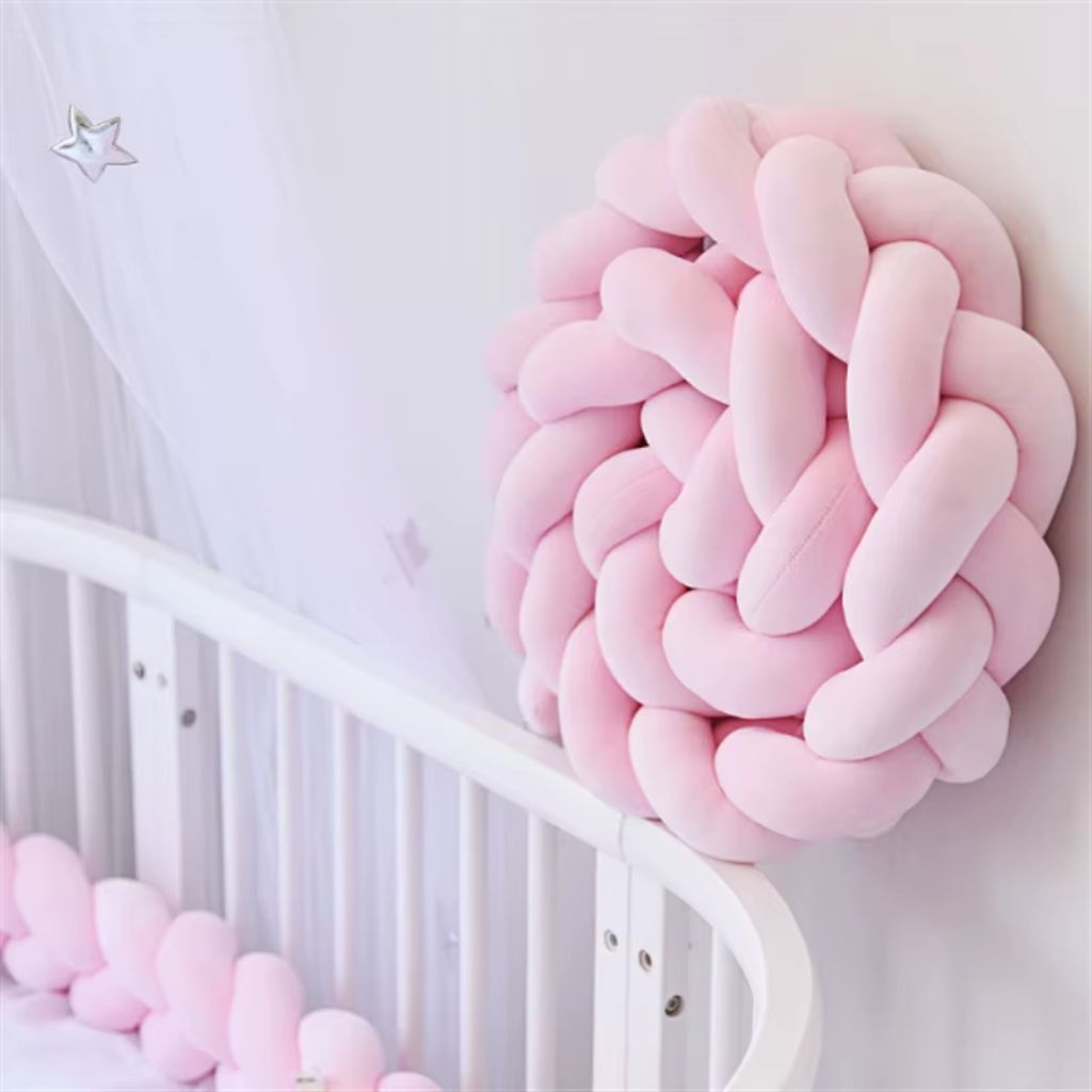 Tour de lit tresse rose pastel – Tresse de lit 3 brins pour bébé - Spot Bébé